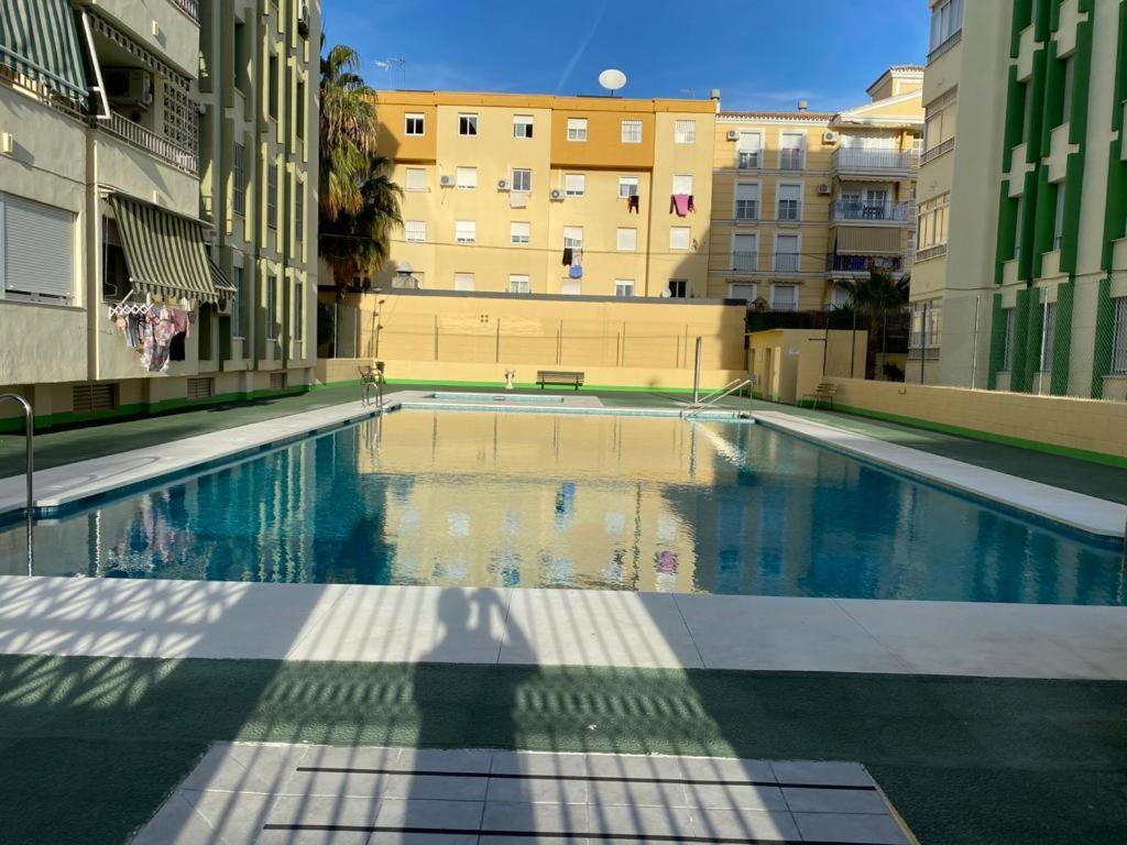 Amplio Piso En Centro De Torre Del Mar Apartment Exterior foto